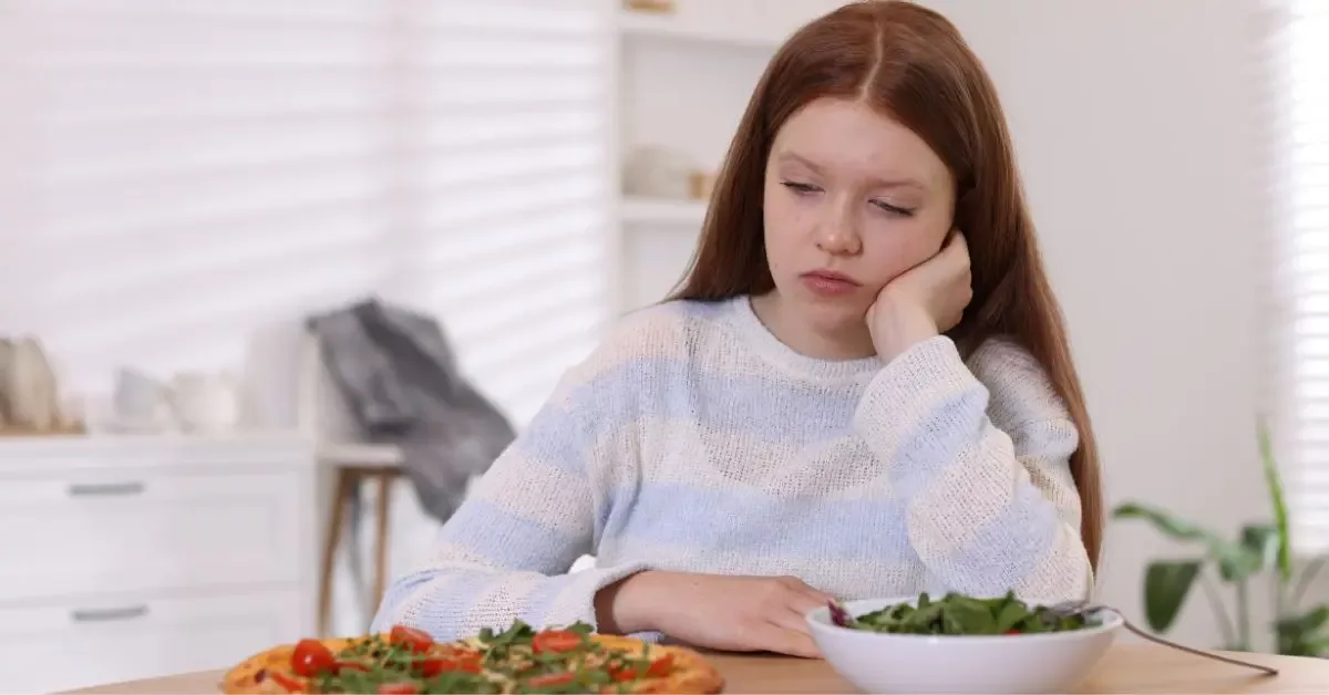 Eating Disorder Warning Signs:  Symptoms, Causes & Treatment